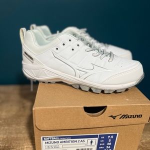Mizuno Ambition 2 Softball Cleats Size 7.5 Women NEW